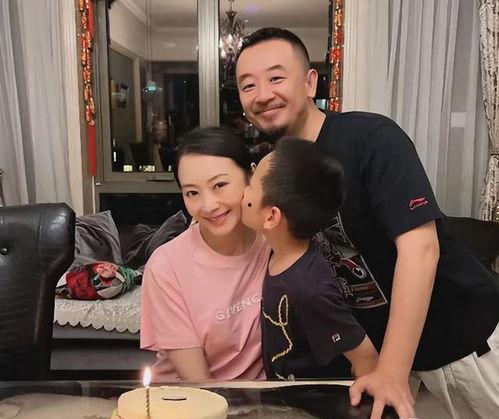 国产情侣精视频,浪漫瞬间，甜蜜定格  第2张