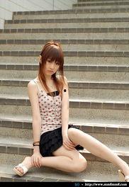 国产清纯美女在线,网络世界中的清新使者  第2张